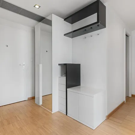 Apartamento Sky In - With 2 Parking Places Bratislava
