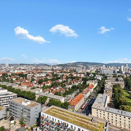 아파트 Sky In - With 2 Parking Places 브라티슬라바